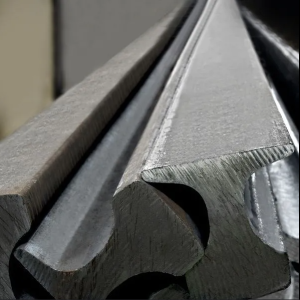 Рельс крановый КР80 130х12000 мм 76,2 см2 высокоуглеродистая сталь К63 ГОСТ 4121-96 в наличии в Иваново