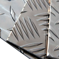 Лист нержавеющий рифленый чечевица 6х1000х2000 мм AISI 304